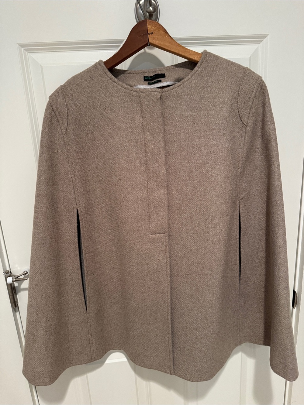 United Colors Of Benetton Taupe Cape Size UK 44 (US Size 10-12)